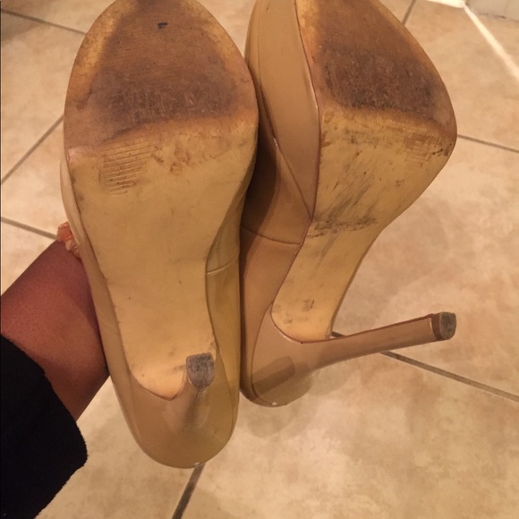 STEVE MADDEN BEVV Nude Platform Round-toe Pumps - Picture 4 of 4